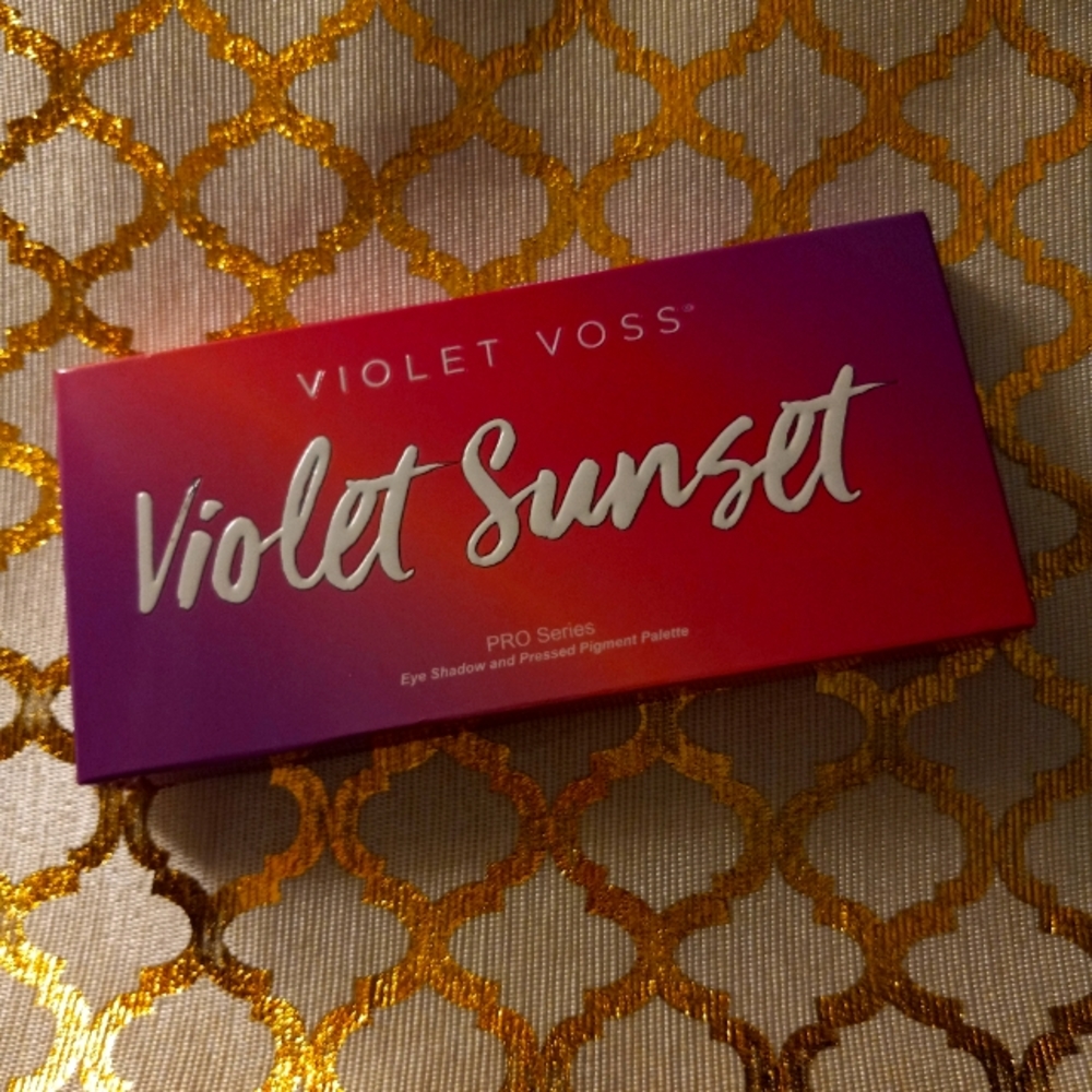Violet  voss